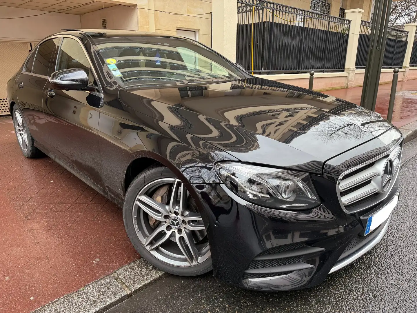 Mercedes-Benz E 350 23900ht E 350 D 286CH AMG LINE 9G-TRONIC Black - 2