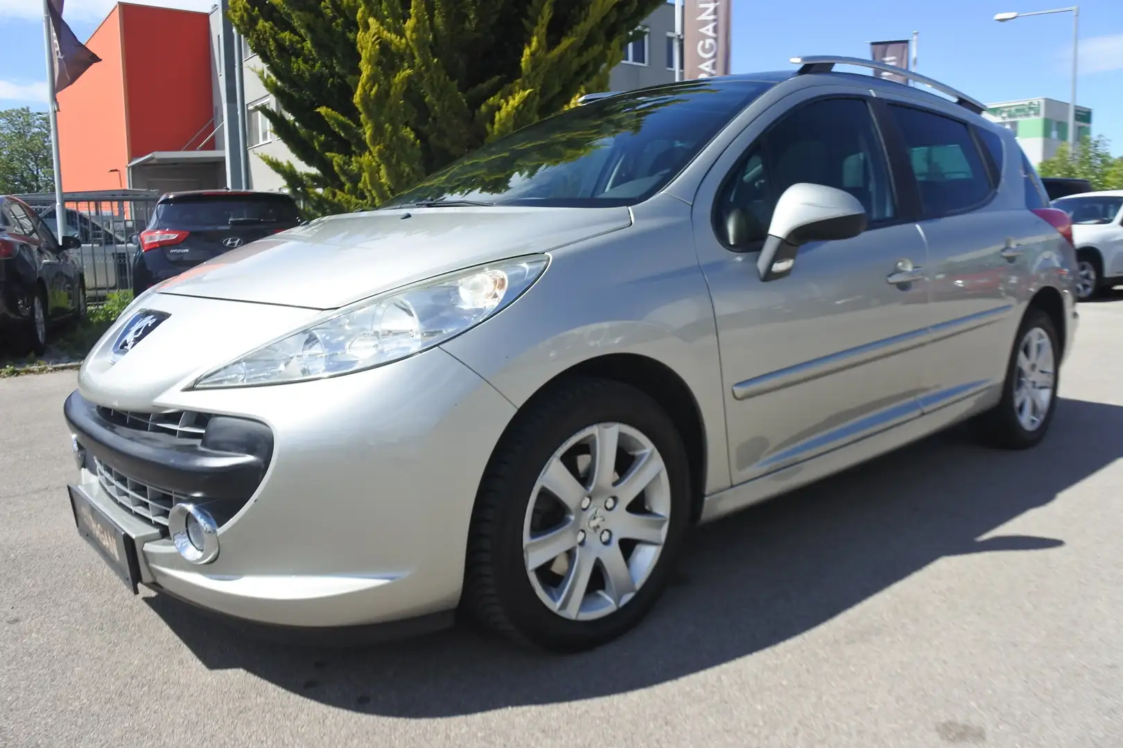 Peugeot 207 207 SW Active 1,6 16V VTi Tiptronic/PICKERL 7/27 Silber - 1