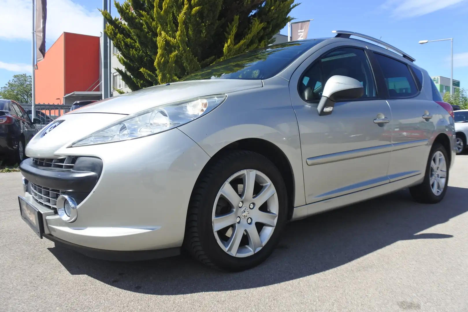 Peugeot 207 207 SW Active 1,6 16V VTi Tiptronic/PICKERL 7/27 Silber - 2
