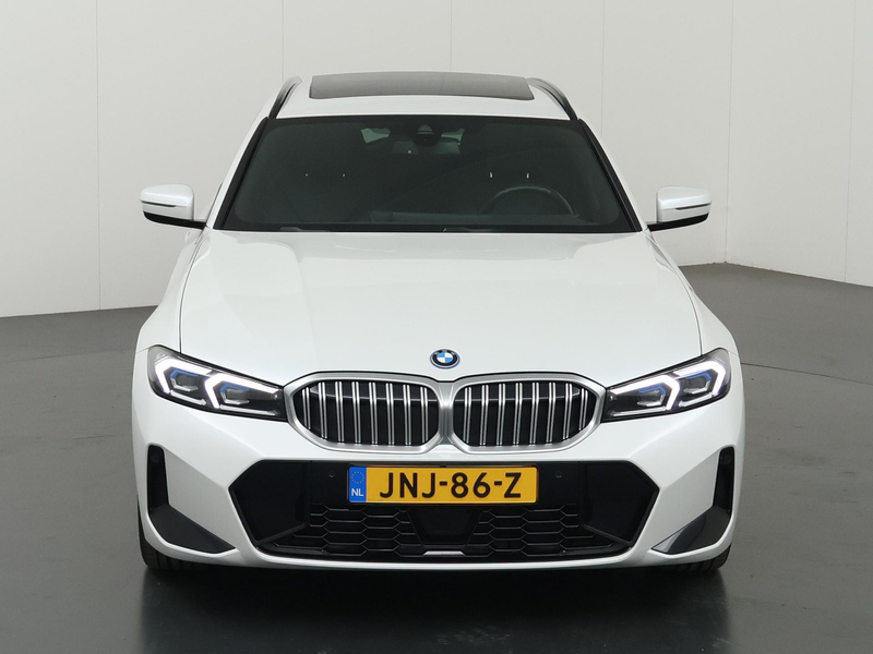 BMW 330 3-serie Touring 330e M-Sport | SOH 96,1% | Panoram — photo 3
