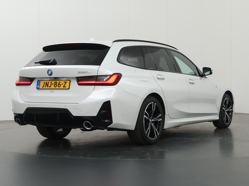 BMW 330 3-serie Touring 330e M-Sport | SOH 96,1% | Panoram — photo 2