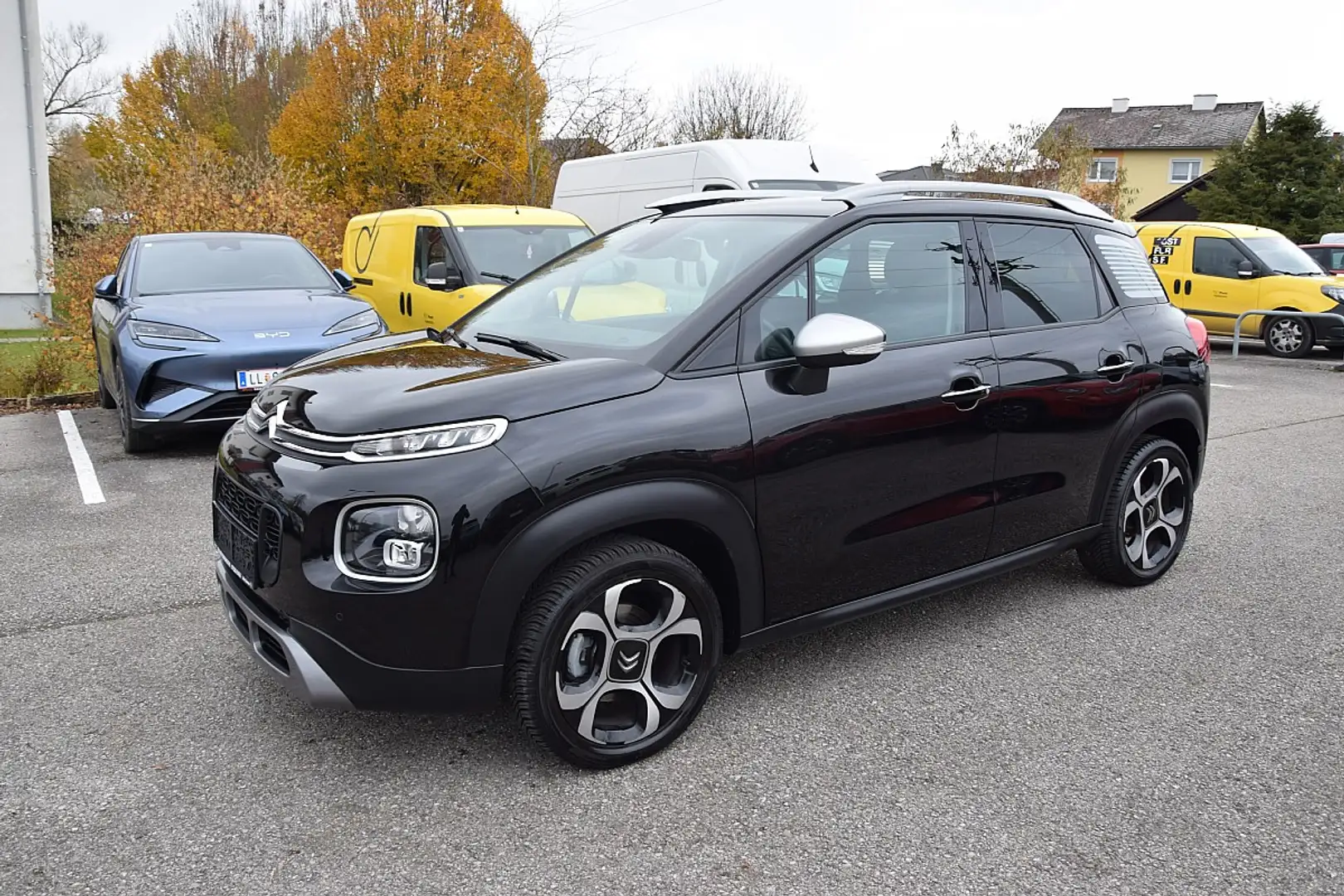 Citroen C3 Aircross Citroën C3 Aircross PureTech 110 S&S EAT6 Shine Schwarz - 1