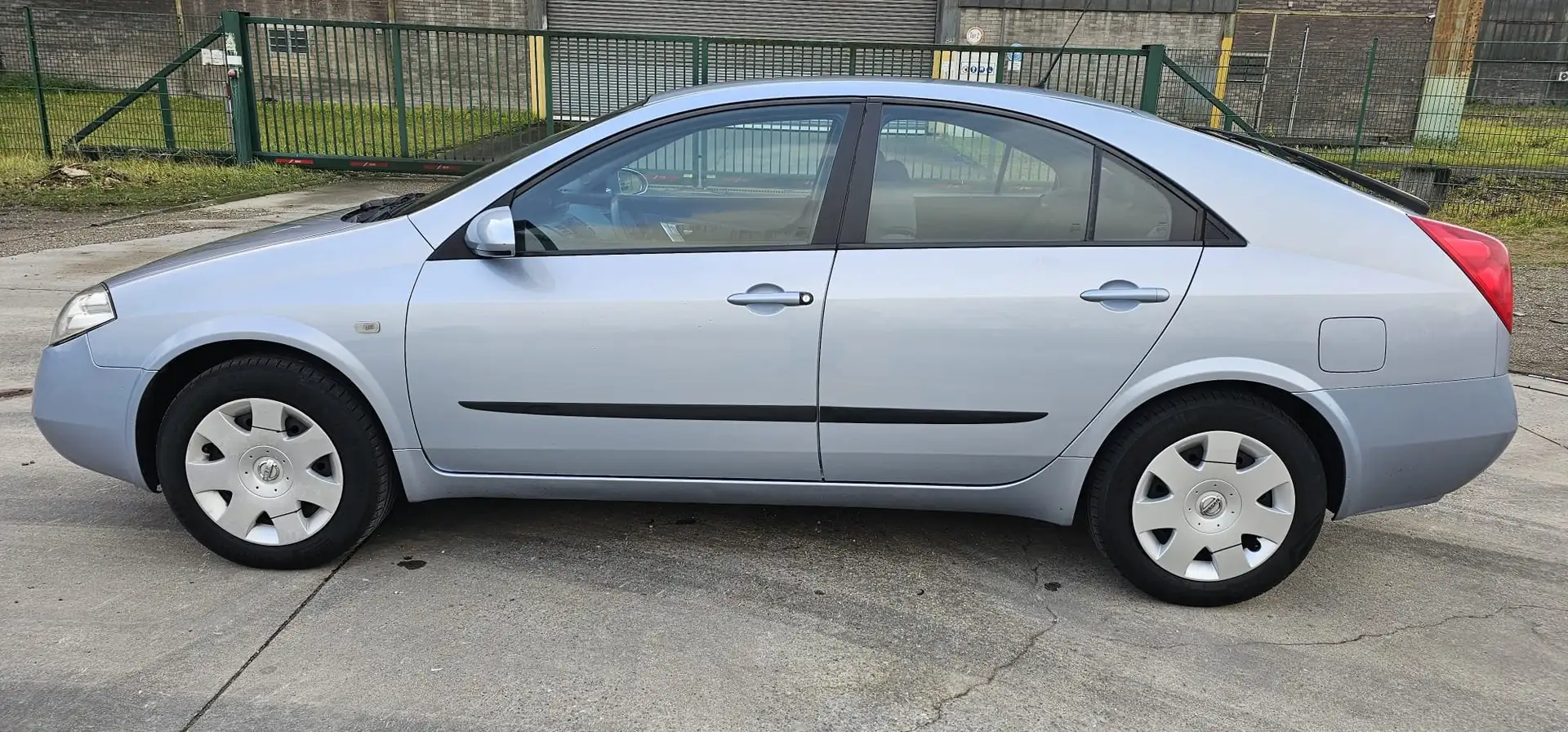 Nissan Primera 1.8 Aut. visia Blau - 2
