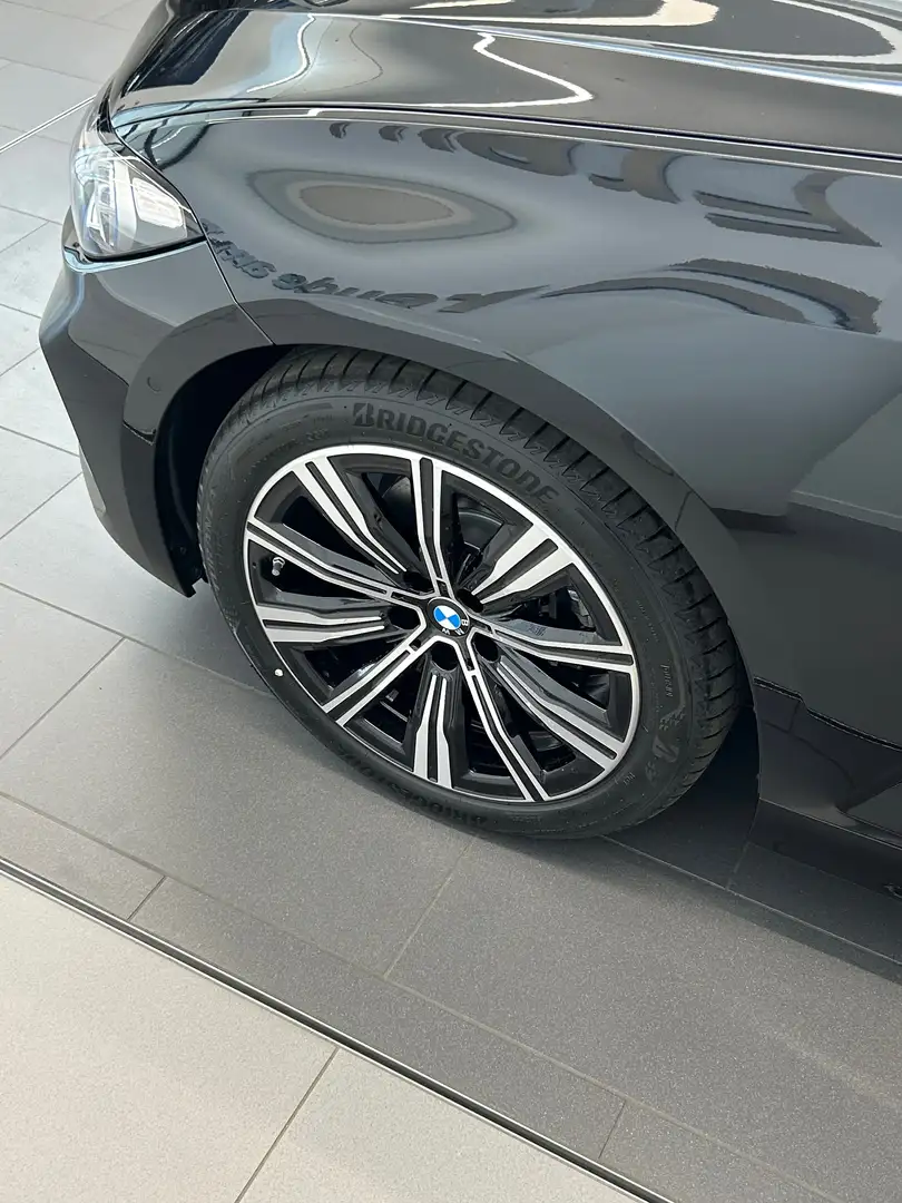 BMW 318 318i Touring Aut. Schwarz - 1