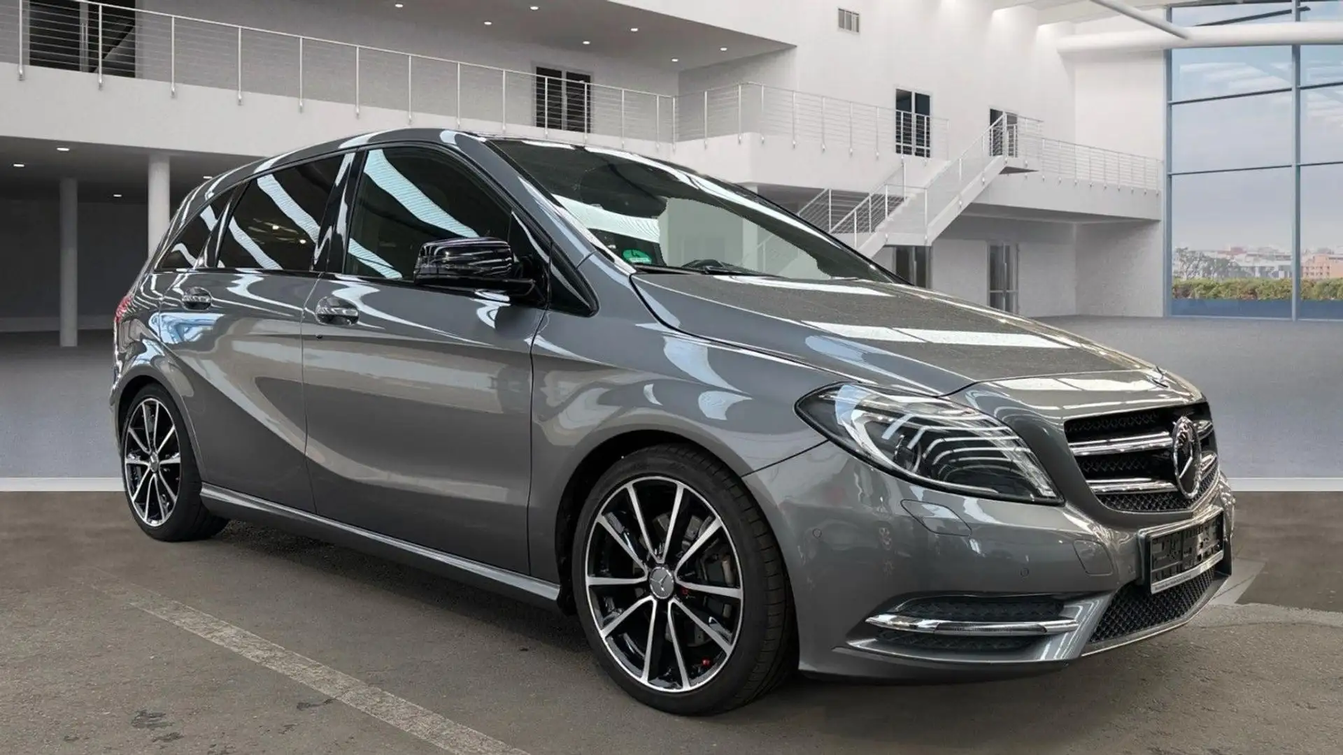 Mercedes-Benz B 220 CDI Automatik PANO LED KAMEREA AHK! Šedá - 2