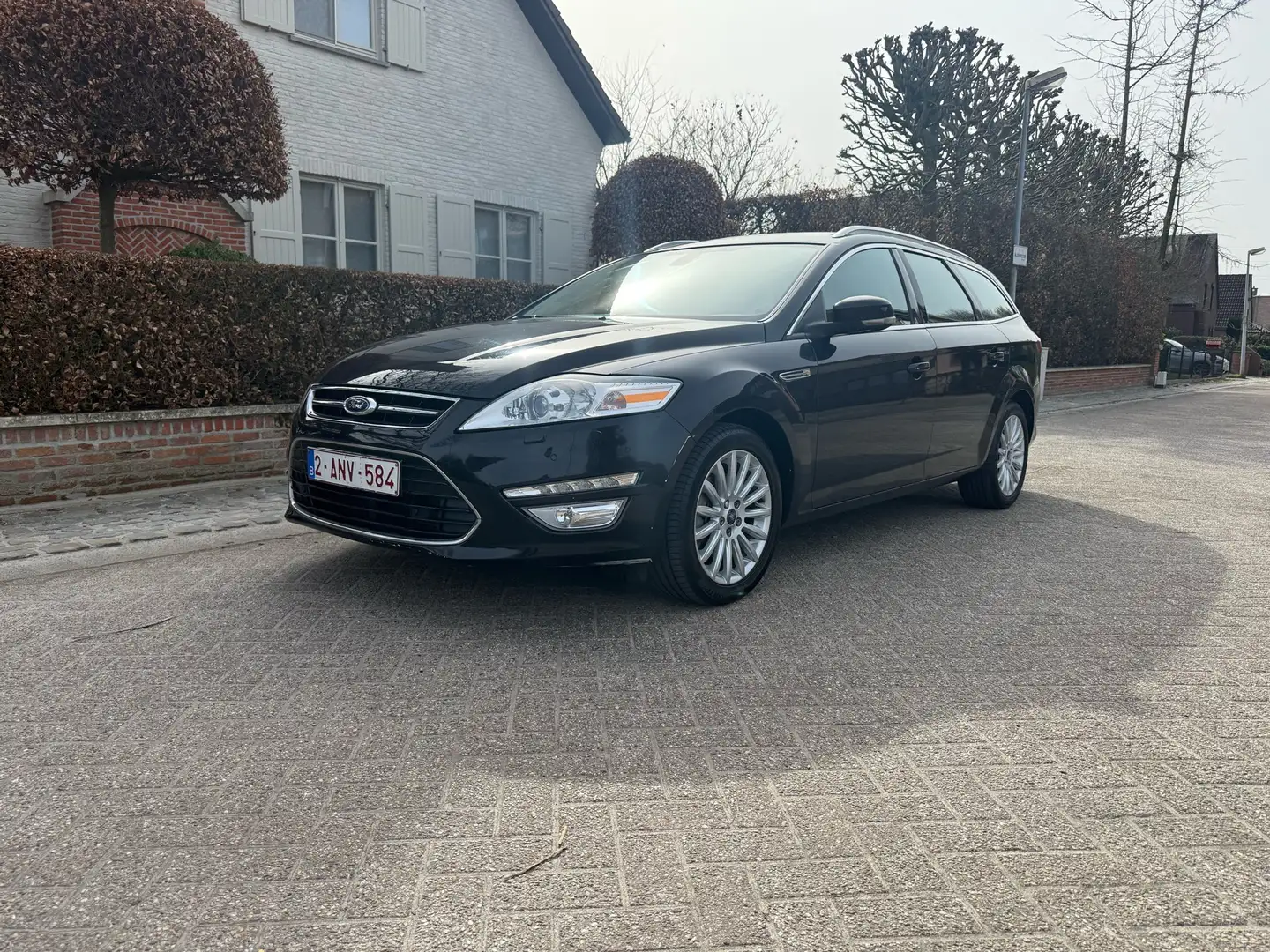 Ford Mondeo SW 2.0 tdci Titanium Pack Premium 130cv auto dpf - 1