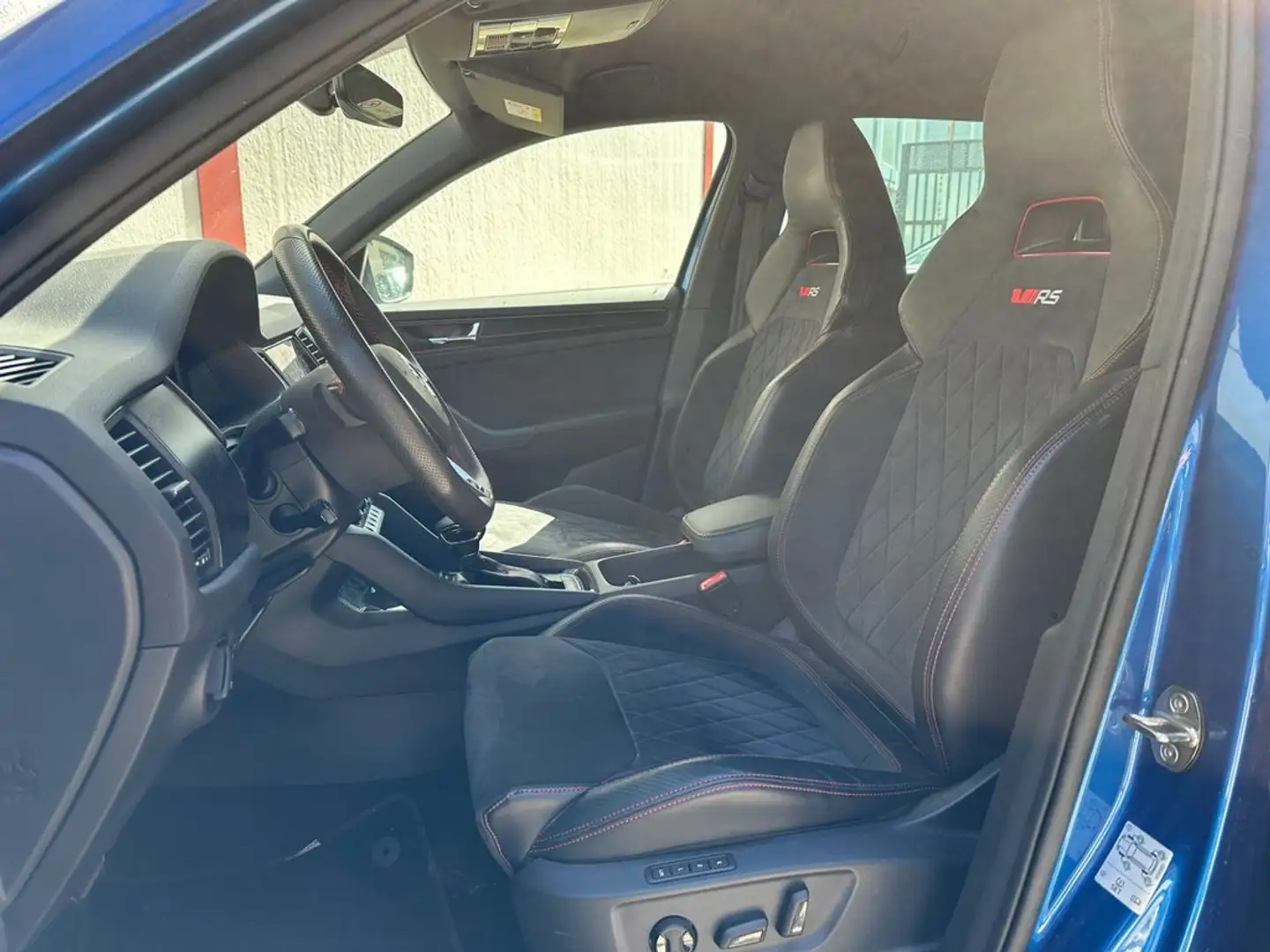Skoda Kodiaq 2.0TDI RS 4x4 DSG 176kW Azul - 2