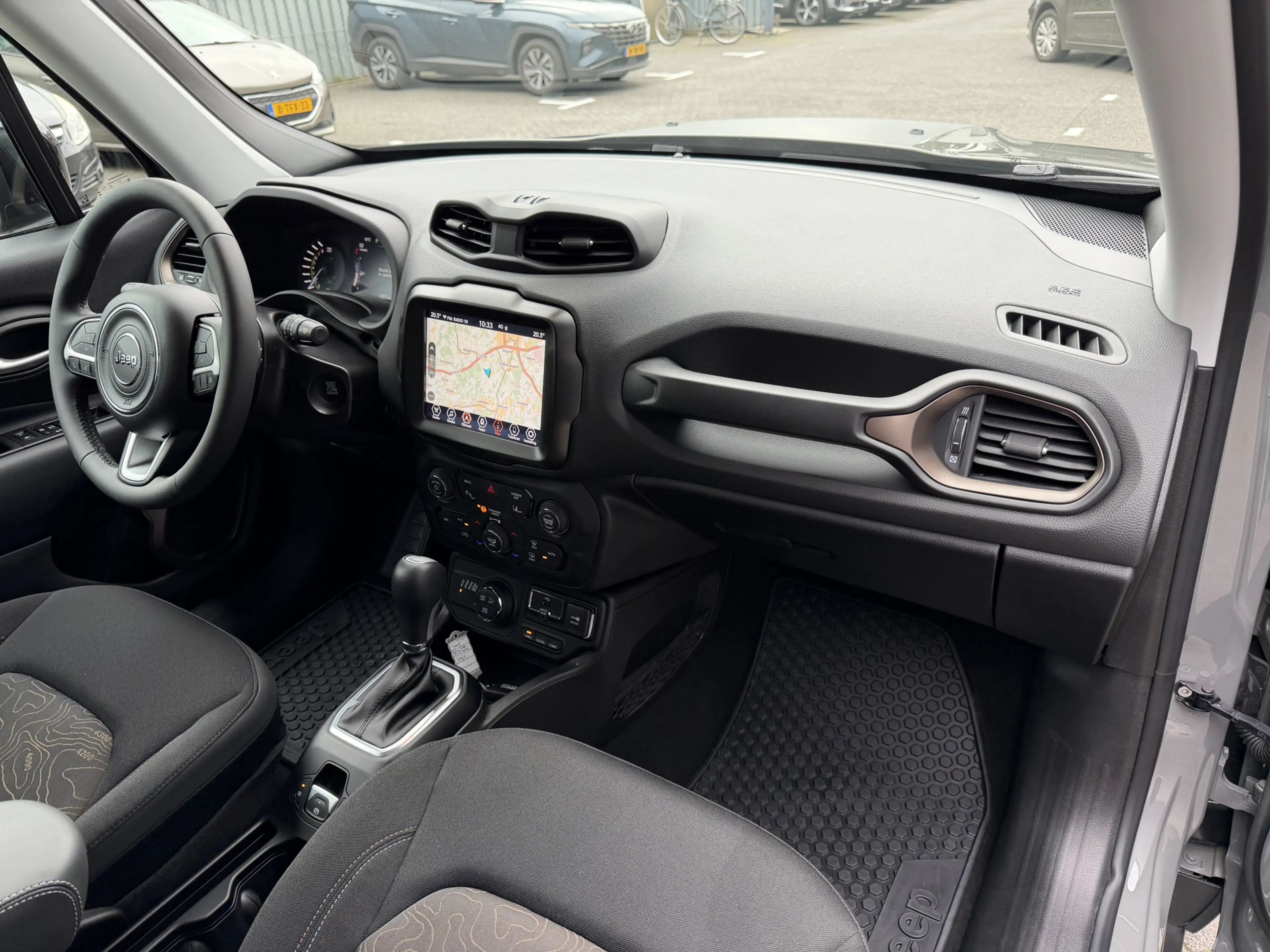 Jeep Renegade 4xe 240 Plug-in Hybrid Electric Trailhawk (Navigat — photo 38