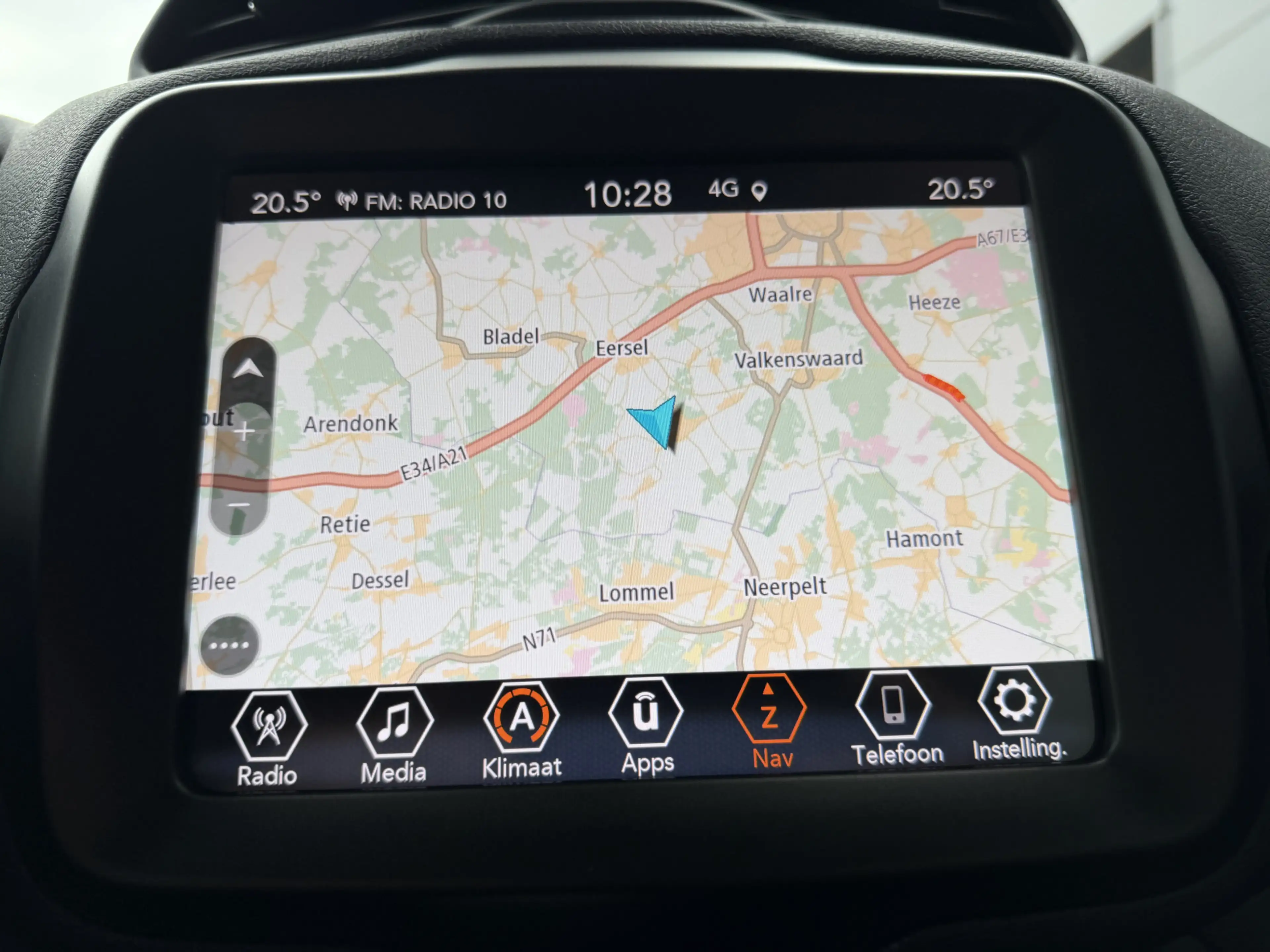 Jeep Renegade 4xe 240 Plug-in Hybrid Electric Trailhawk (Navigat — photo 18