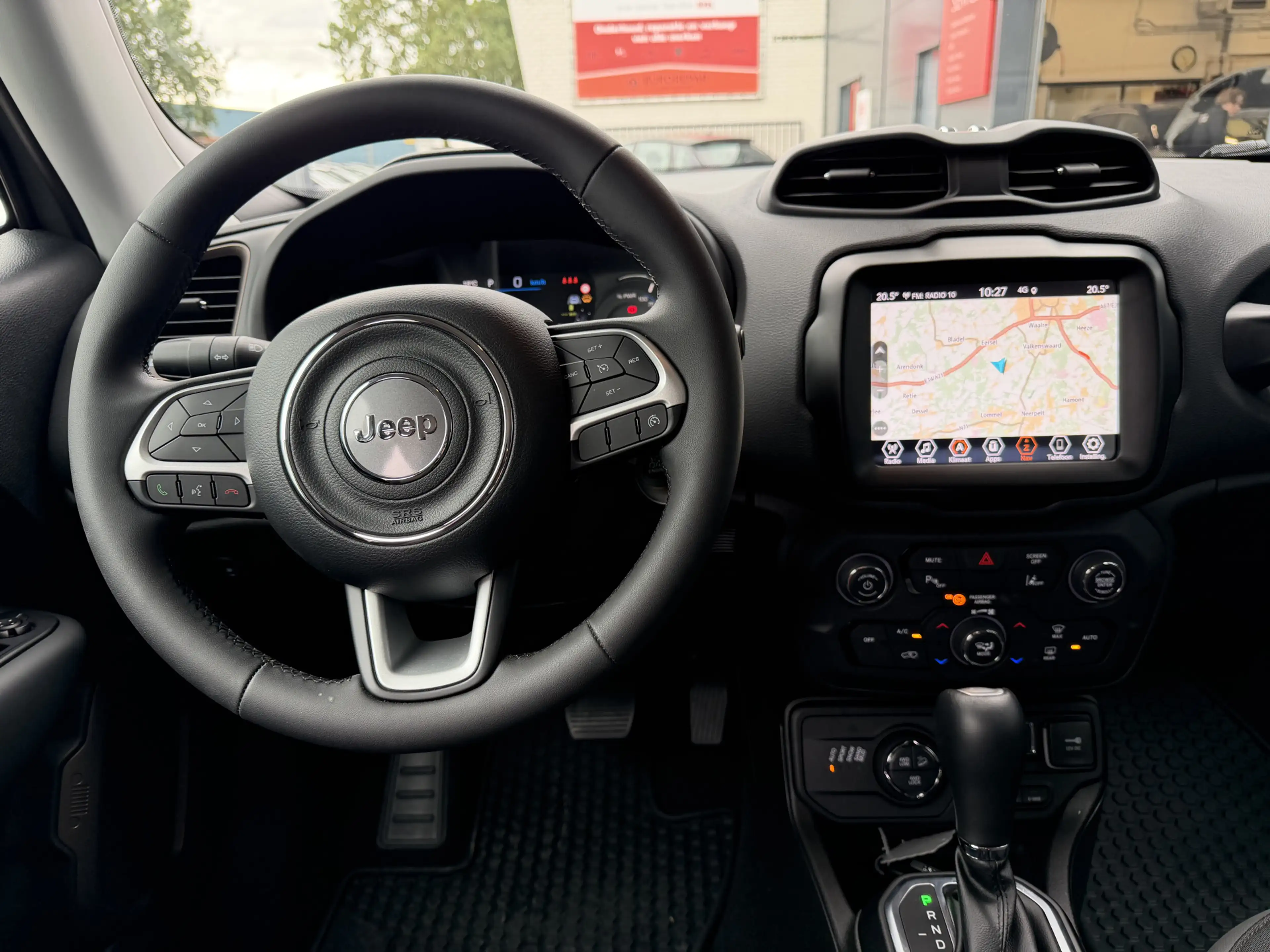 Jeep Renegade 4xe 240 Plug-in Hybrid Electric Trailhawk (Navigat — photo 14