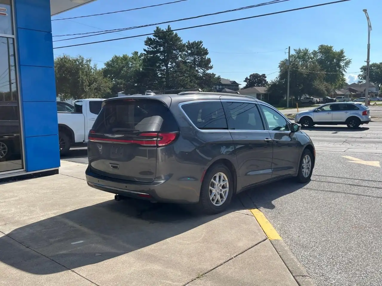 Chrysler Pacifica photo Chrysler Pacifica