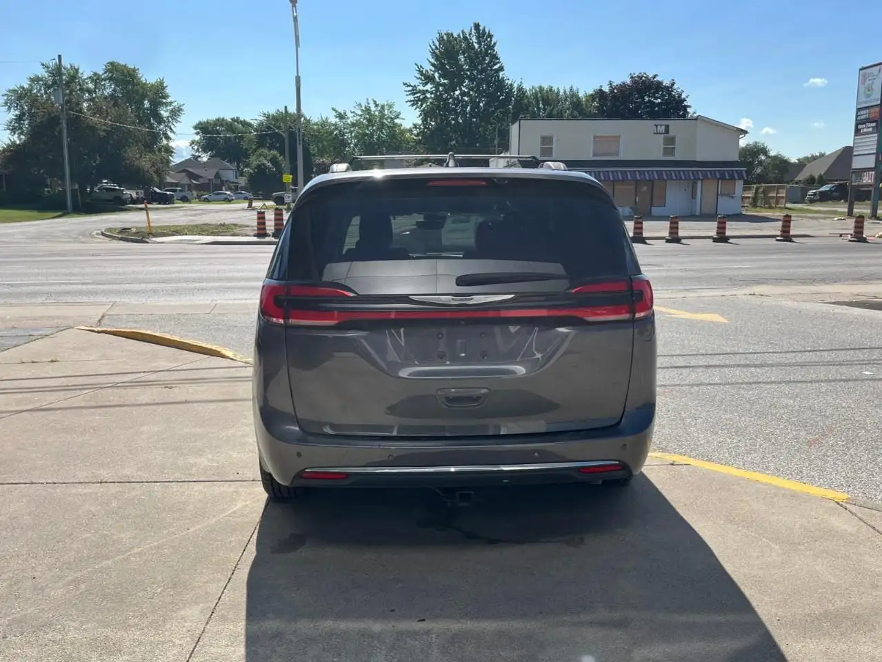 Chrysler Pacifica photo Chrysler Pacifica