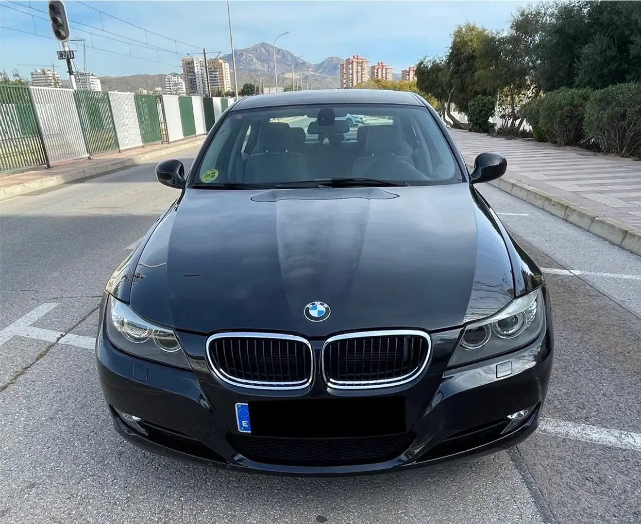 BMW 318 318d Negro - 2