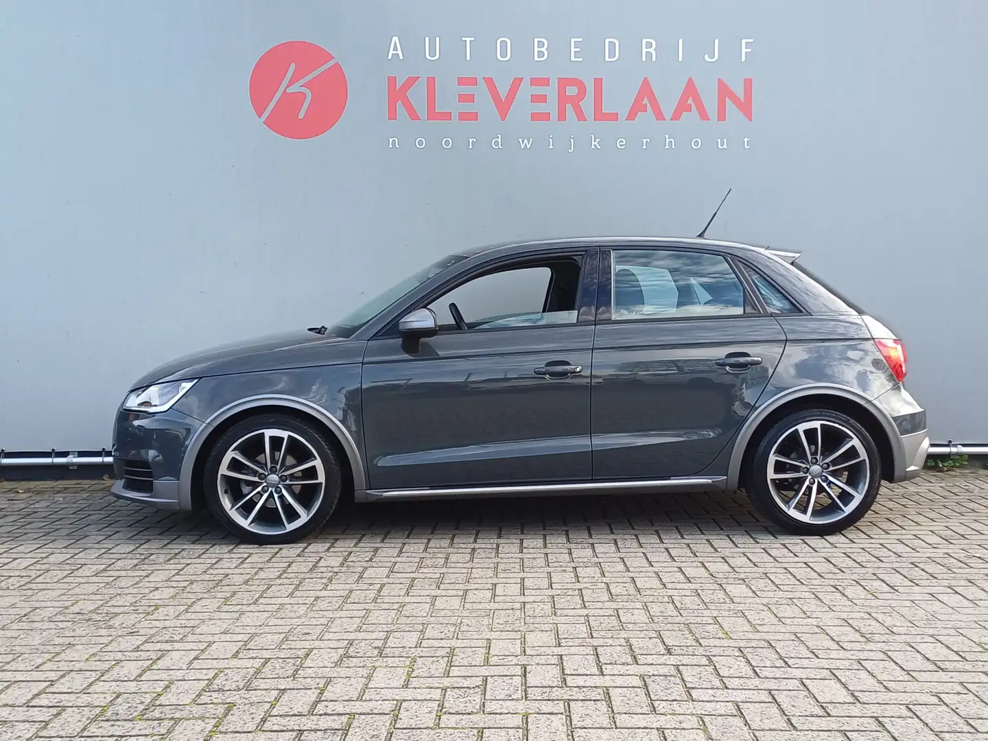 Audi A1 Sportback 1.0 TFSI Active | AIRCO | Wij bieden ook Gris - 2