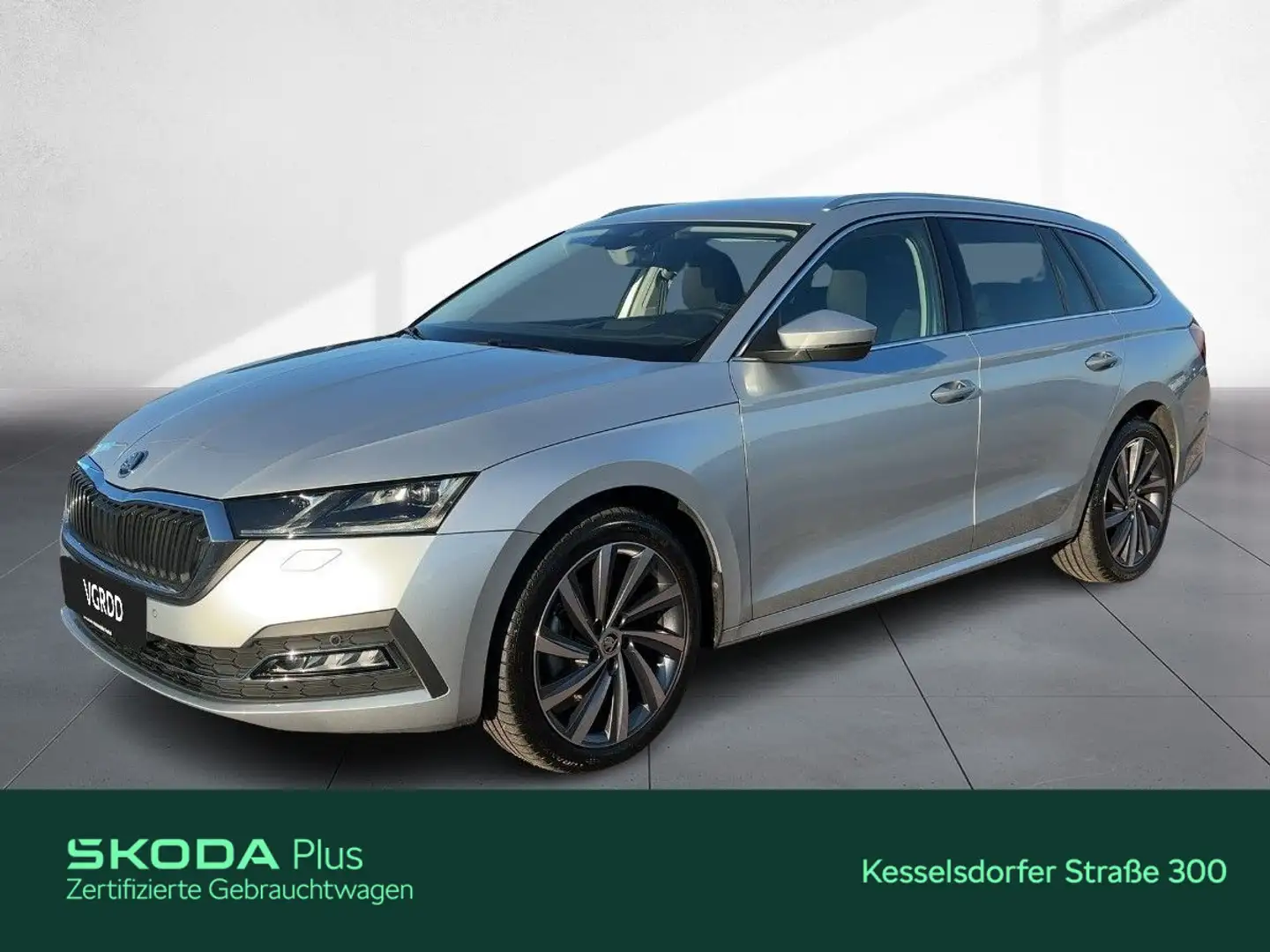 Skoda Octavia Combi 2.0 TDI DSG Style ACC PDC HUD Navi Silber - 1