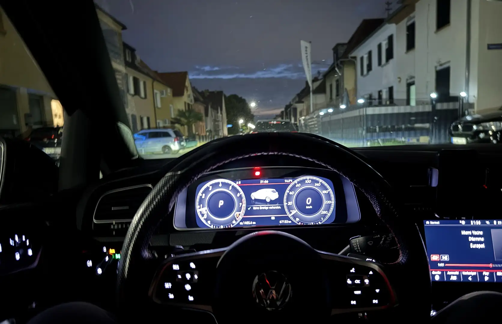 Volkswagen Golf GTI TCR 2.0 TSI OPF DSG - 1