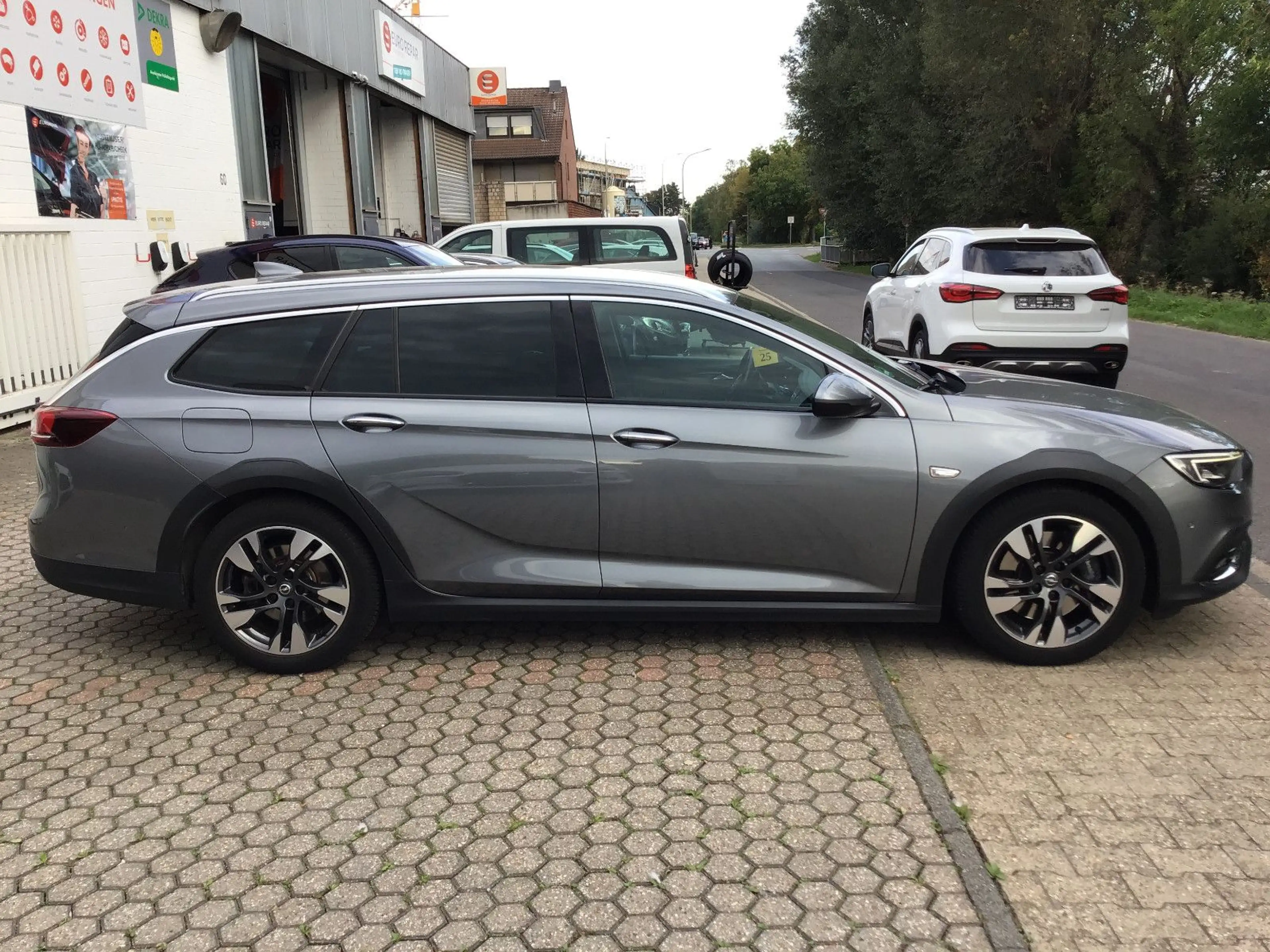 Opel Insignia B Country Tourer Exclusive 4x4 — photo 8
