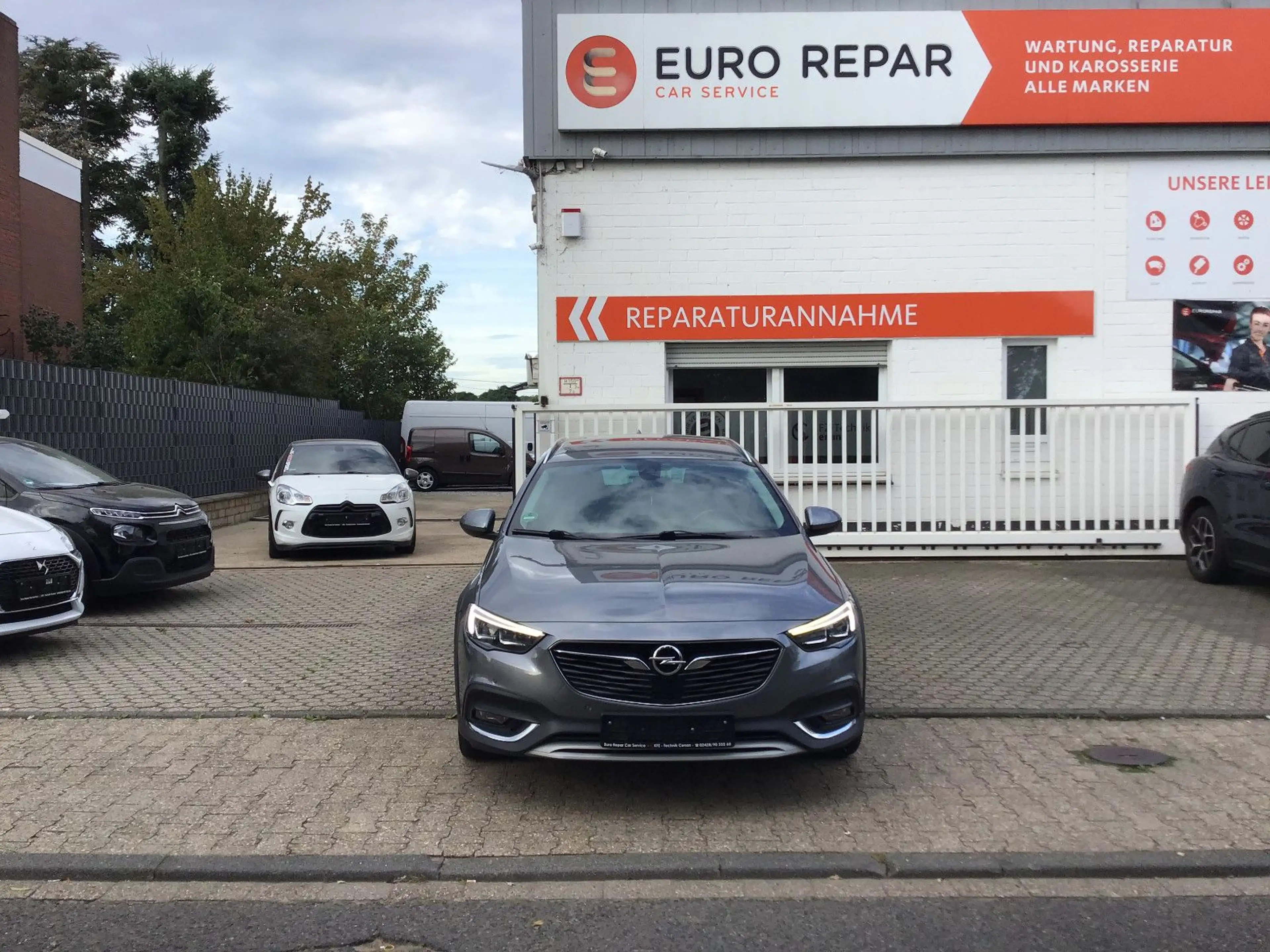 Opel Insignia B Country Tourer Exclusive 4x4 — photo 2