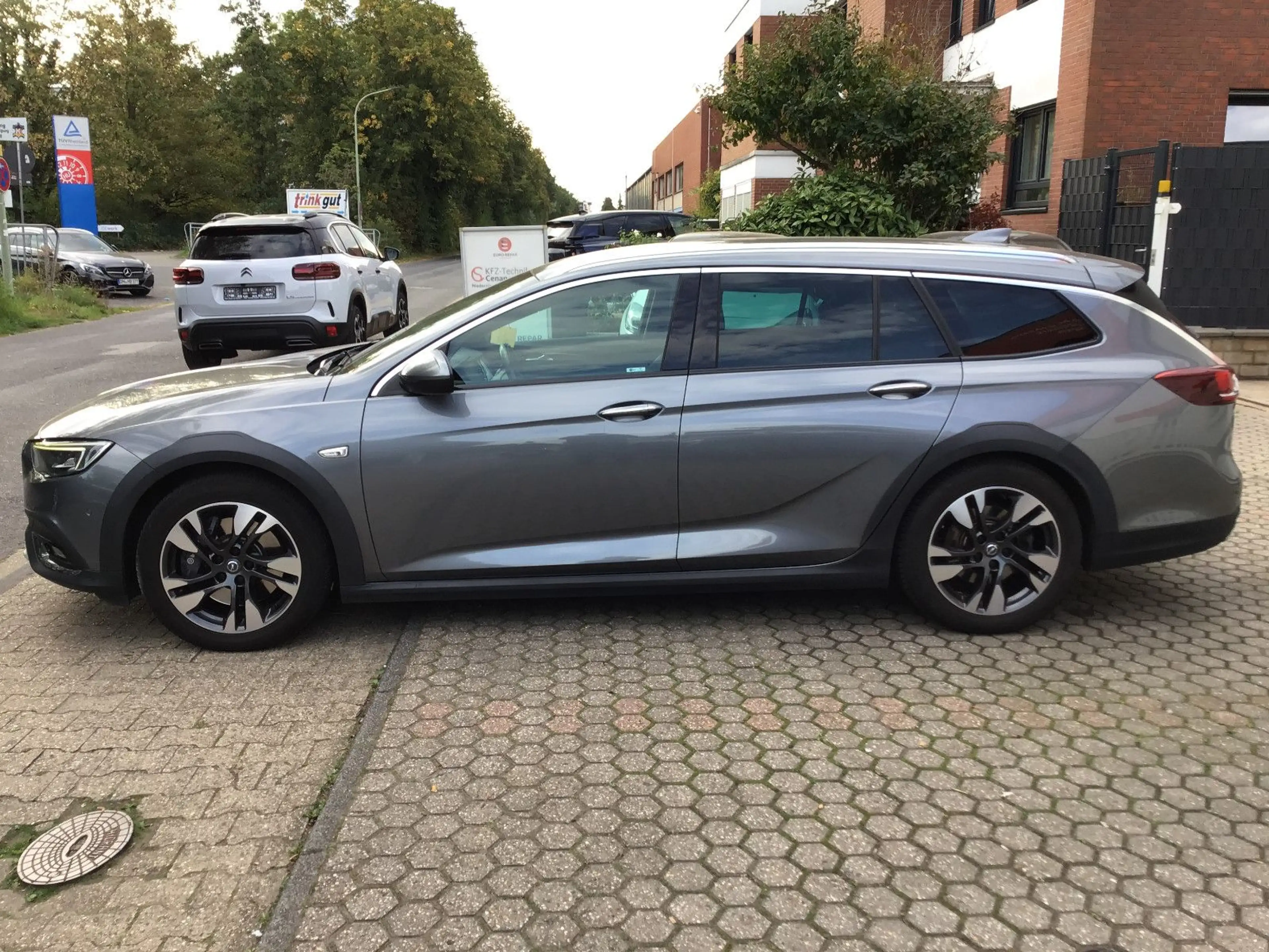 Opel Insignia B Country Tourer Exclusive 4x4 — photo 5