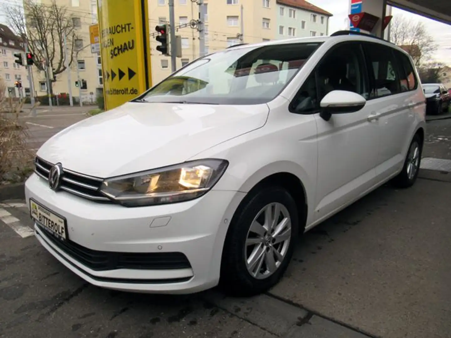 Volkswagen Touran 2.0TDI 7Sitzer Comfortl Navi/SHZ/Parkassi Blanc - 2