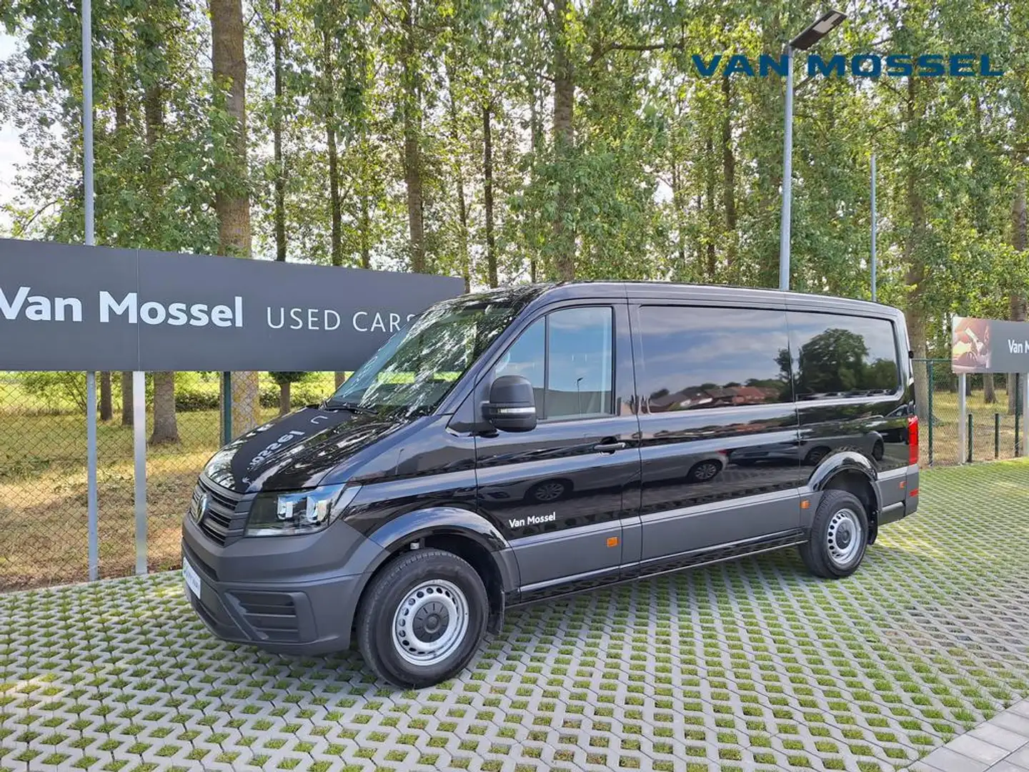 Volkswagen Crafter Crafter 35 Bestelwagen L3H2 3640 mm  2.0 TDI EU6-E Zwart - 1