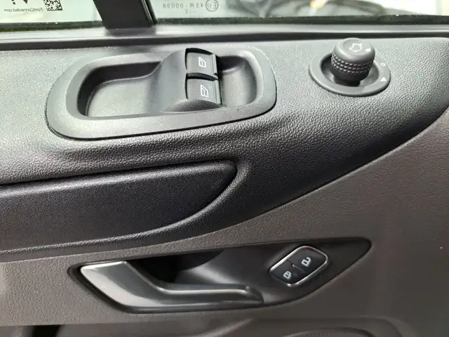 Ford Transit Custom view 10