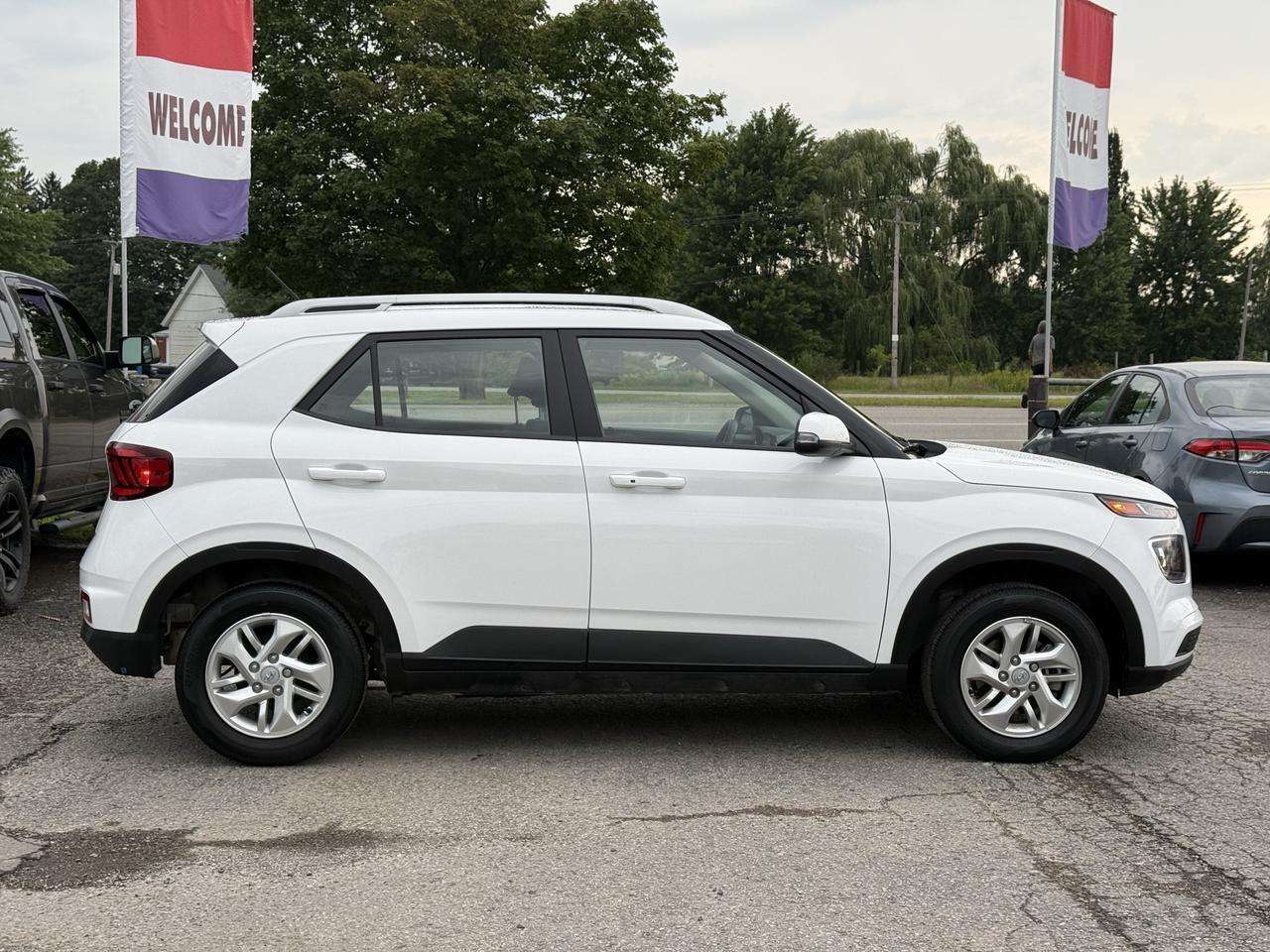 2026 Hyundai Venue Preferred ONLY 6,000KM — photo 1