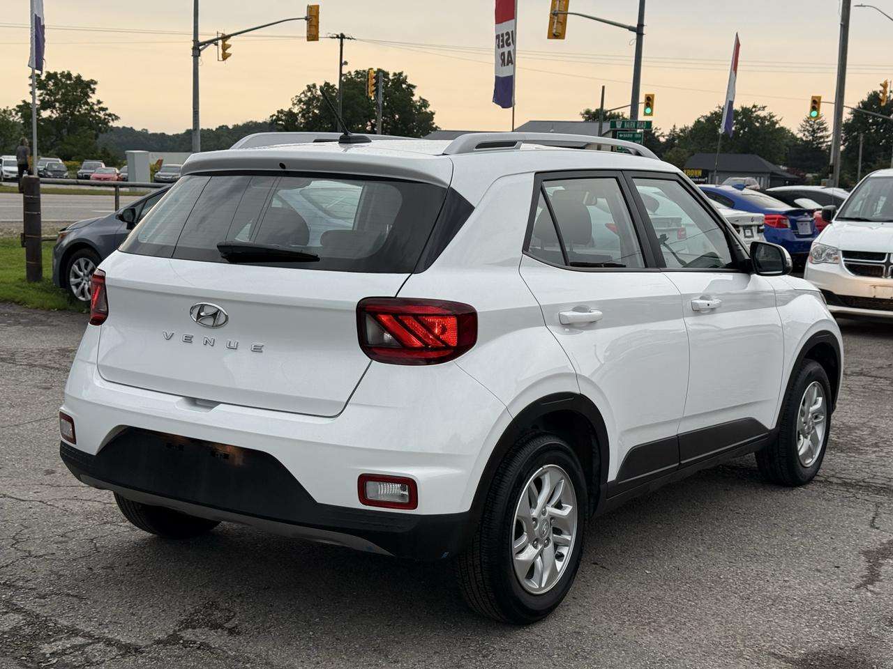 2026 Hyundai Venue Preferred ONLY 6,000KM — photo 1