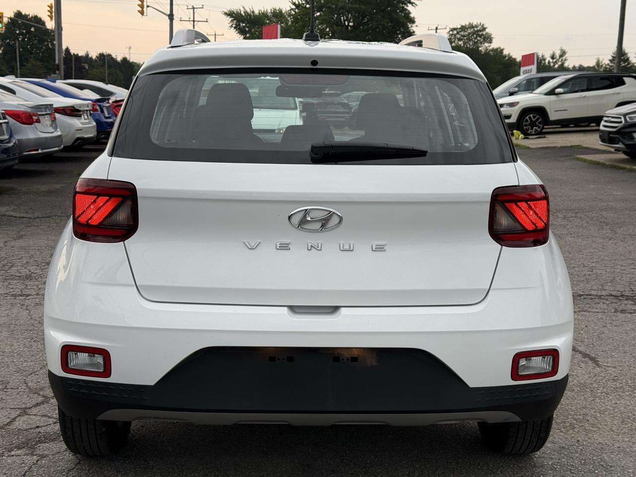 2026 Hyundai Venue Preferred ONLY 6,000KM — photo 1