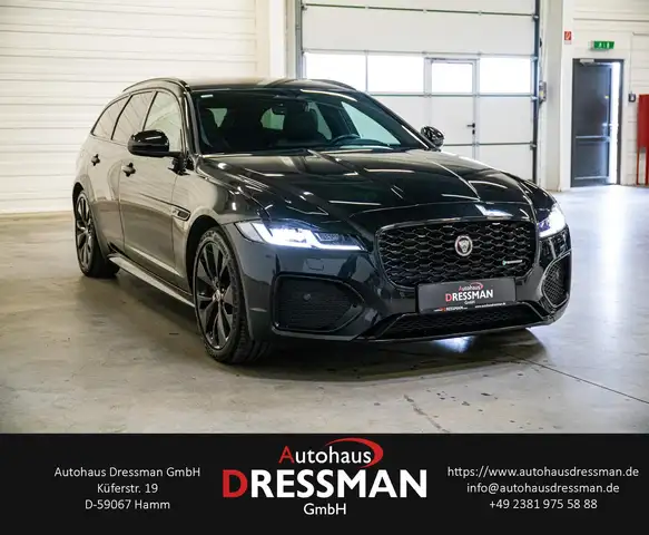 Jaguar XF view 3