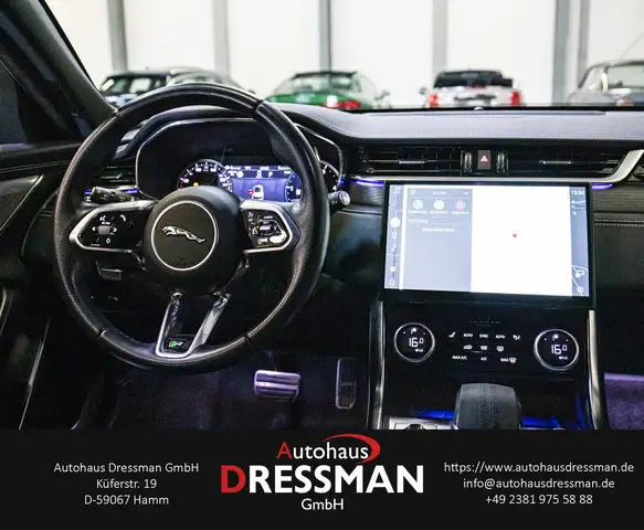 Jaguar XF view 14