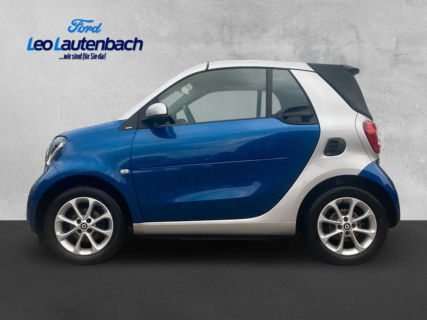 smart forTwo fortwo cabrio Basis 52 kW Blau - 2