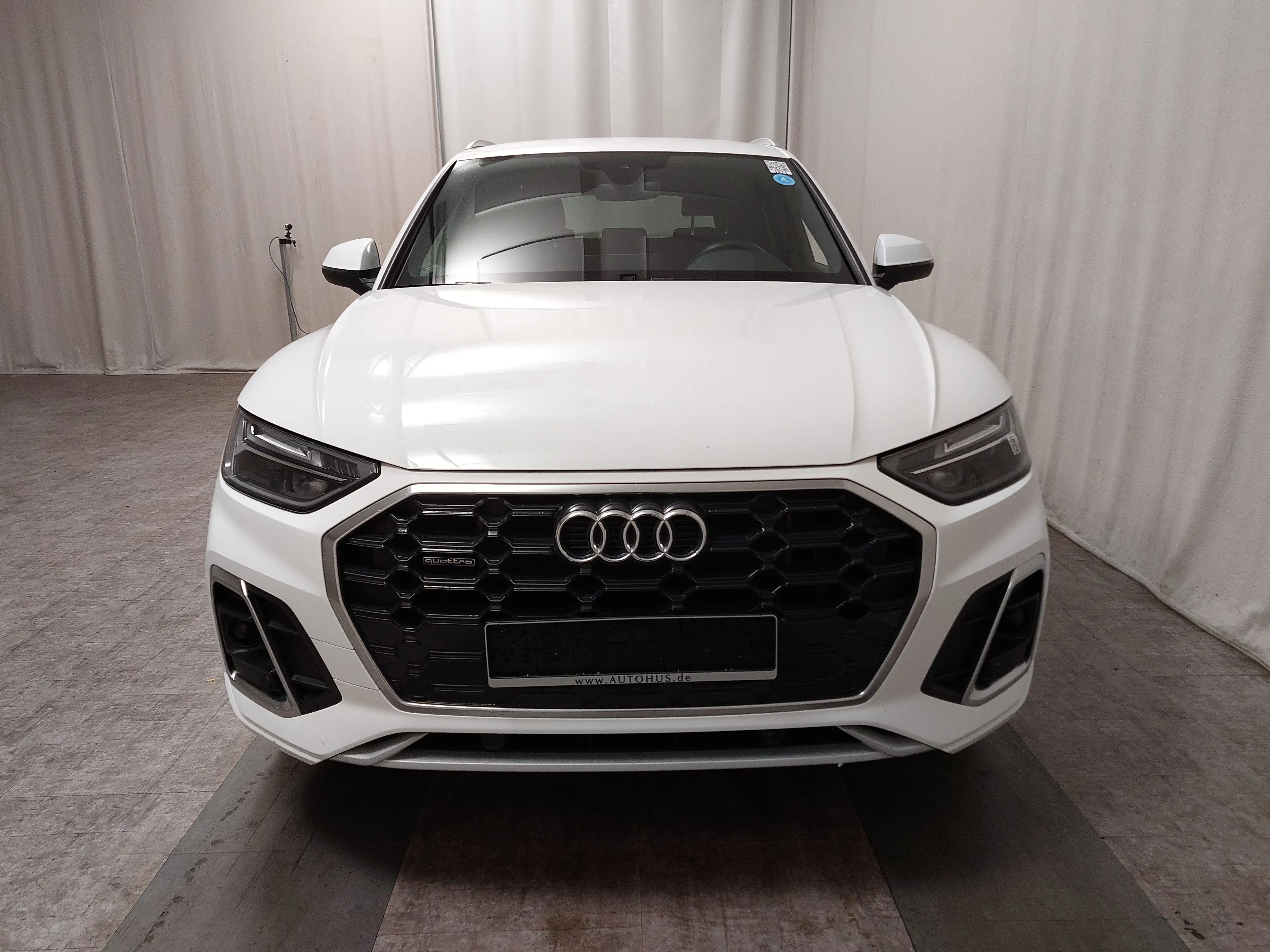 Audi Q5 50 TFSI e Qu. S-Line T-Leder Navi LED RFK AHK — photo 9