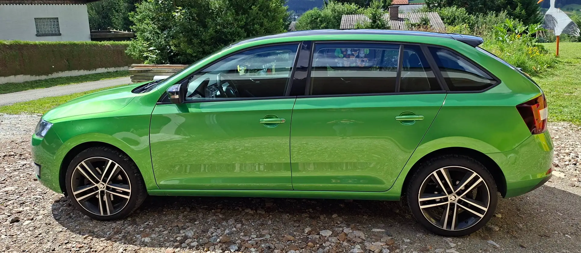 Skoda Rapid/Spaceback Rapid Spaceback 1,6 TDI Sport Sport Grün - 2