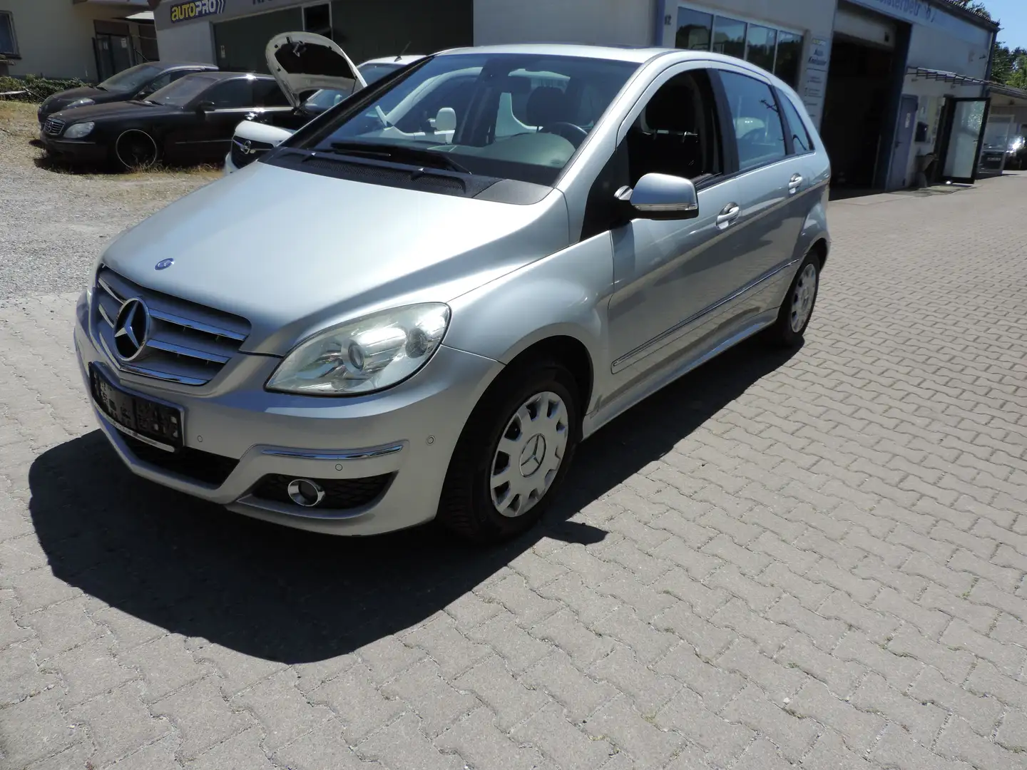 Mercedes-Benz B 170 B 170 Automatik 1 Hd. super Zustand Grau - 1