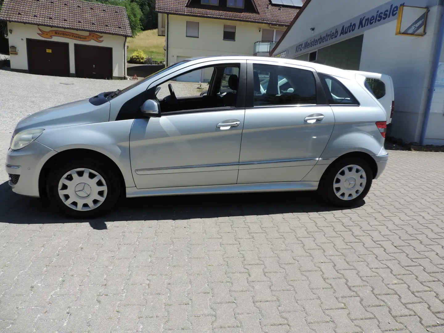 Mercedes-Benz B 170 B 170 Automatik 1 Hd. super Zustand Grau - 2