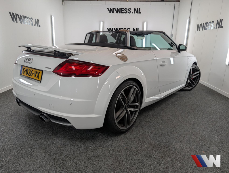 Audi TT Roadster 1.8 TFSI Pro Line S — photo 2