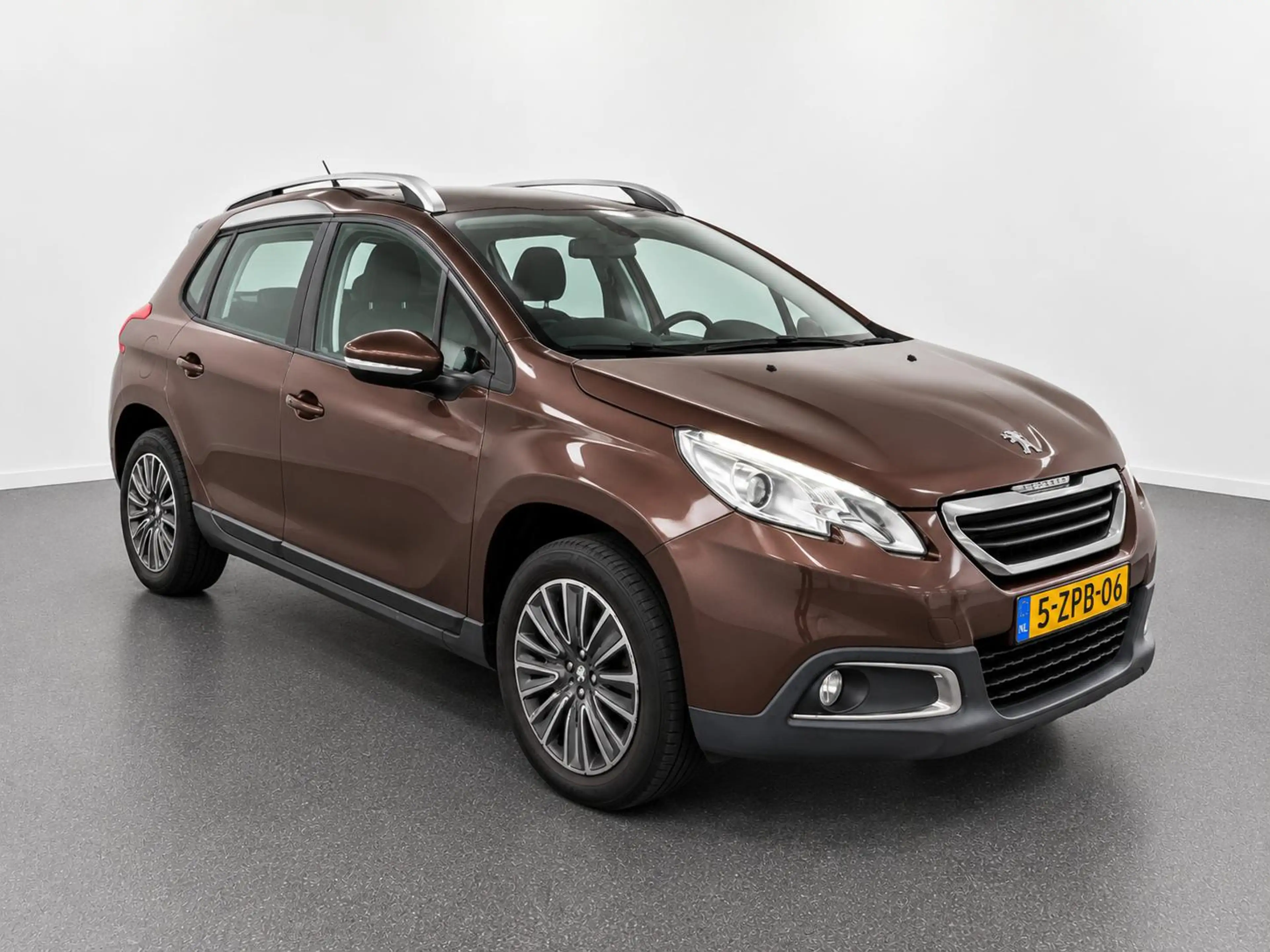 Peugeot 2008 1.2 Active Automaat Panoramadak Navigatie Parkeers — photo 3