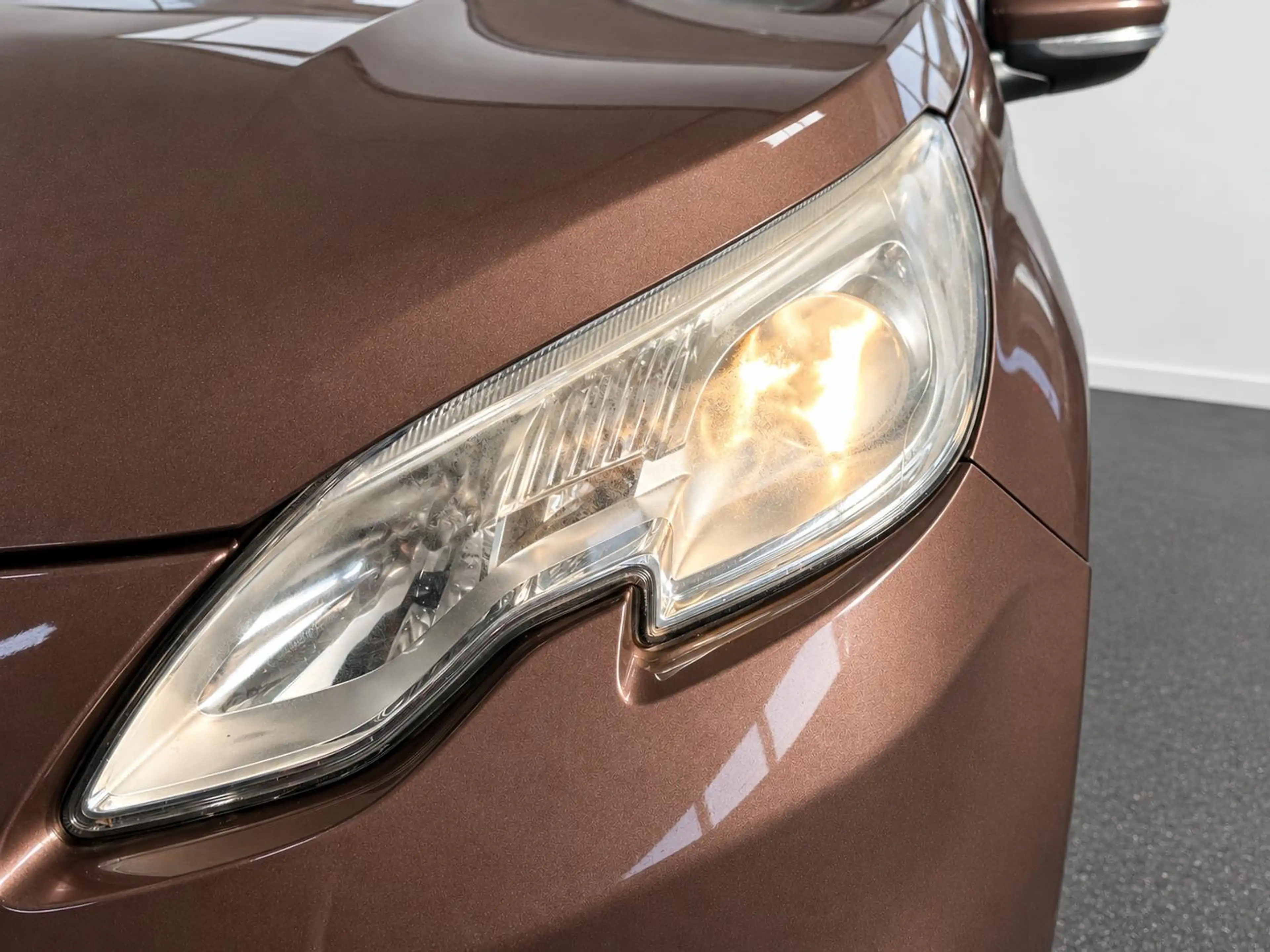 Peugeot 2008 1.2 Active Automaat Panoramadak Navigatie Parkeers — photo 12