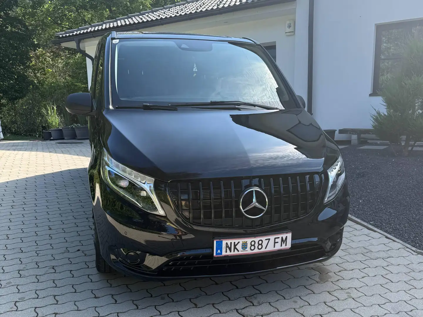 Mercedes-Benz Vito Vito Tourer Pro 116 BlueTEC lang Aut. Tourer Pro Schwarz - 1