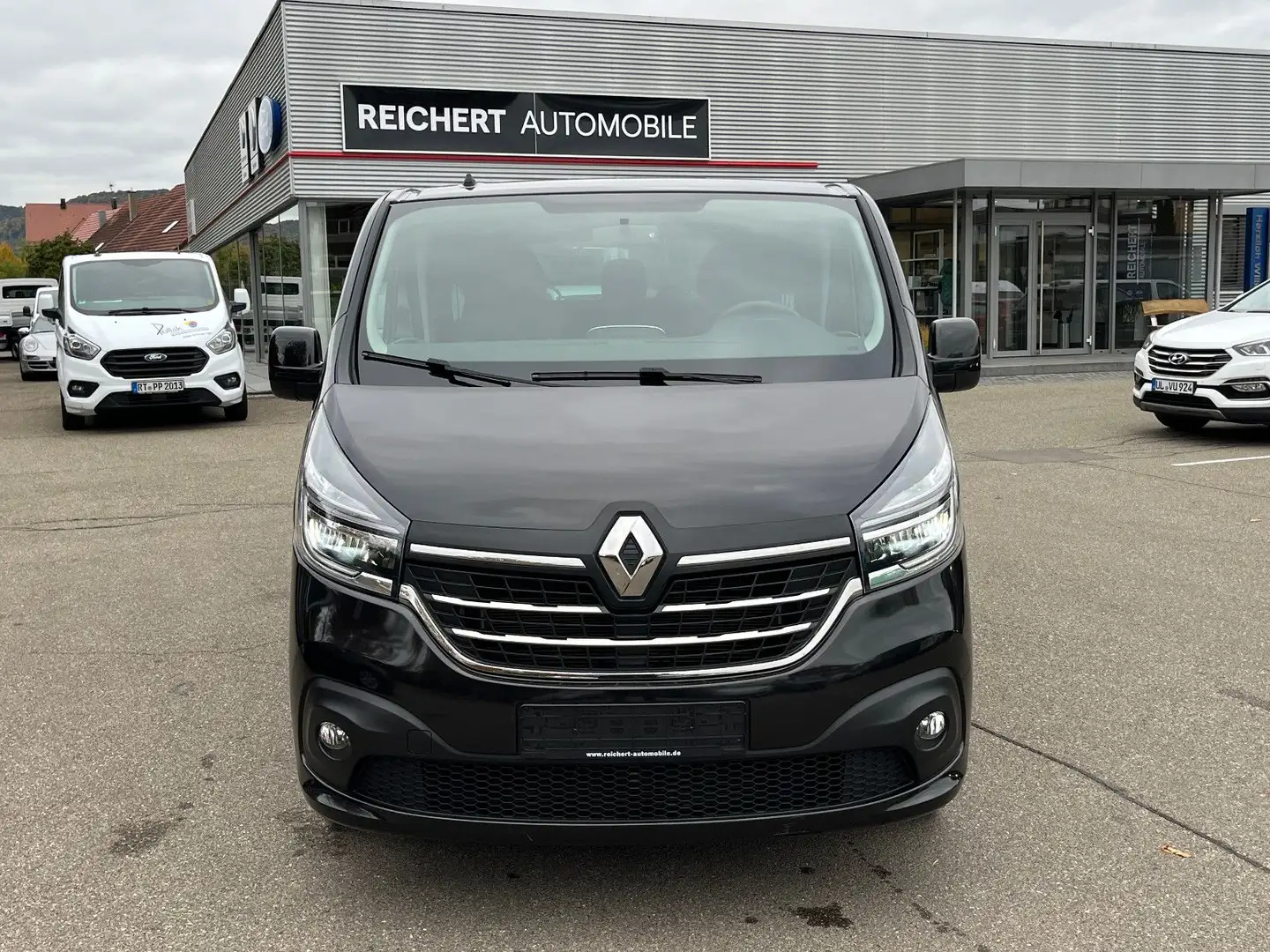 Renault Trafic Combi L2H1 LED NAVI 8 Sitzer lang Schwarz - 2