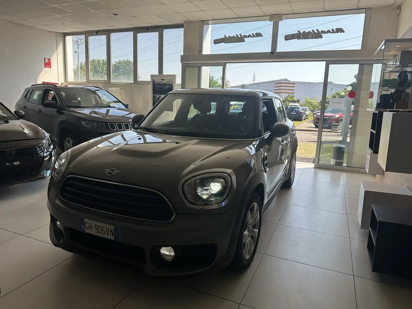 MINI One Countryman Mini 1.5 One Countryman Сірий - 2