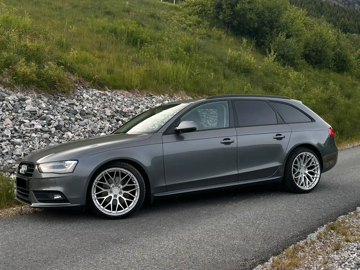 Audi A4 A4 Avant 2.0 TDI DPF multitronic Ambiente Grau - 2
