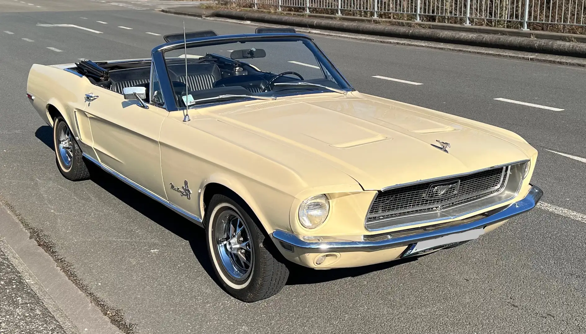 Ford Mustang 289 V8 Cabriolet Beige - 2