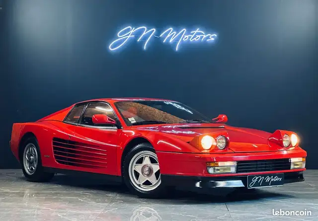 Ferrari Testarossa Entretien à jour Historique complet et limpide