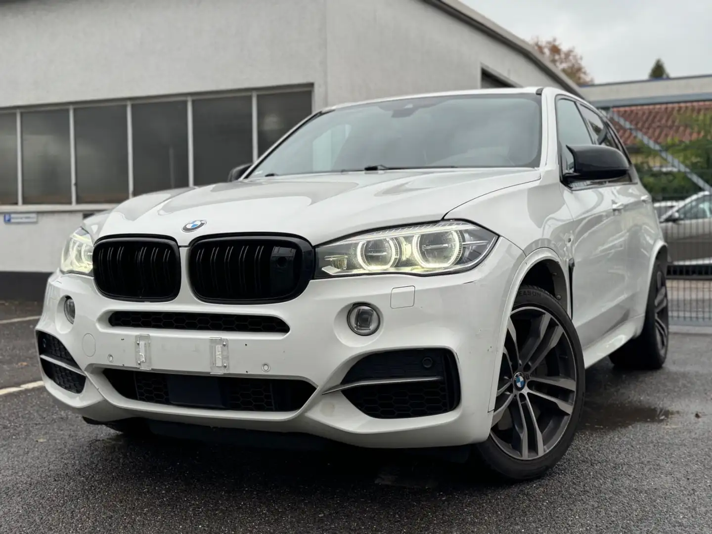 BMW X5 Baureihe X5 M50D / HEAD UP / BESCHÄDIGT !! Weiß - 2