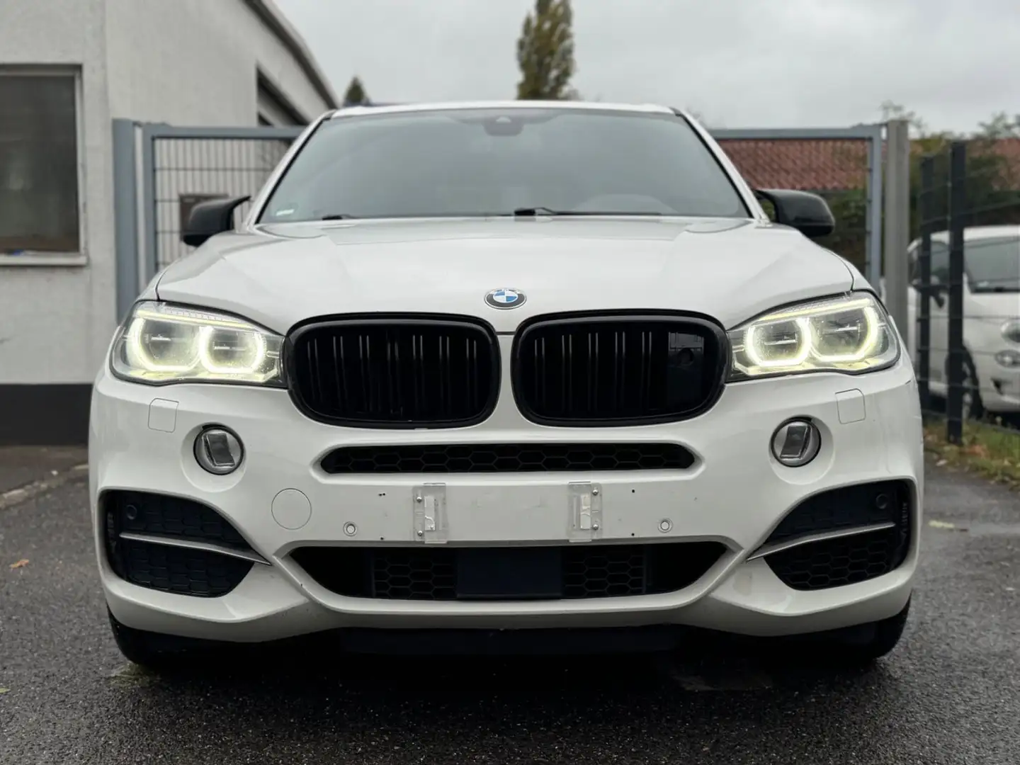 BMW X5 Baureihe X5 M50D / HEAD UP / BESCHÄDIGT !! Weiß - 1