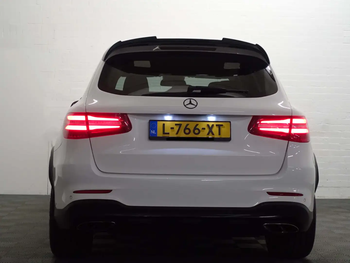 Mercedes-Benz GLC 43 AMG 4 Matic Night Edition Aut- Burmester I Geventileer Wit - 2