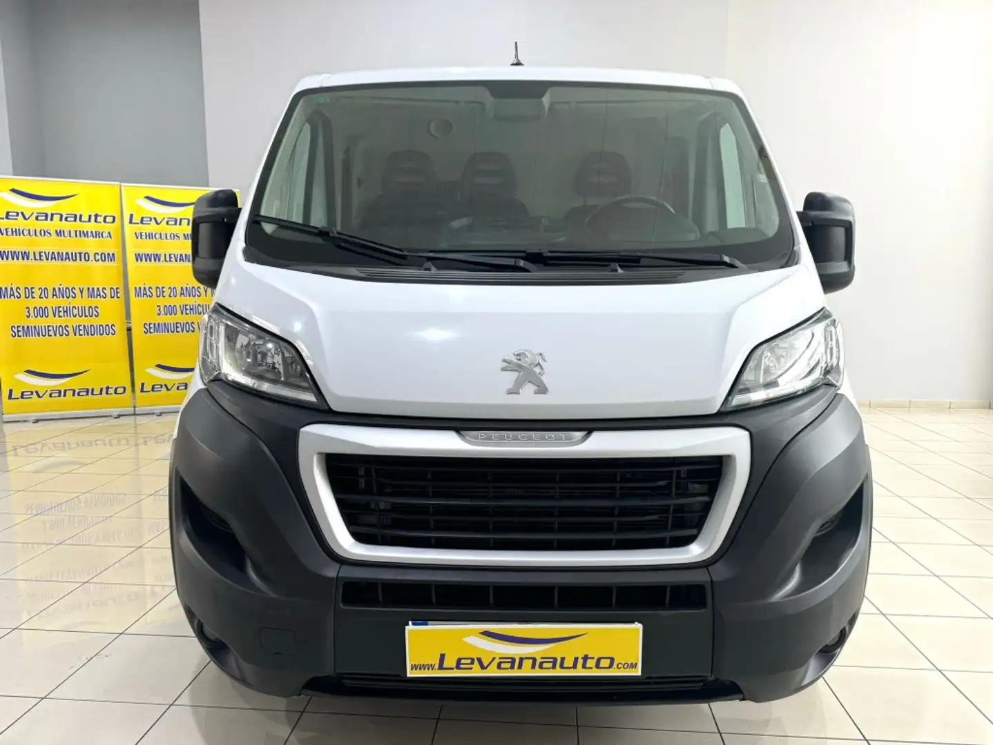 Peugeot Boxer Furgón 2.2BlueHDI 333 L2H1 S&S 140 - 2