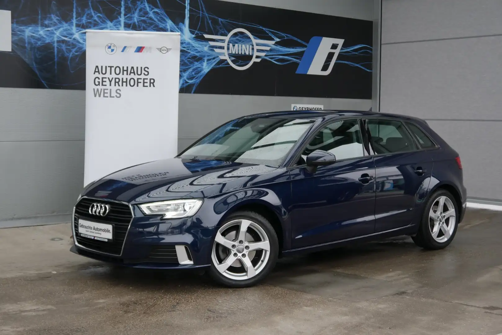 Audi A3 SB 1,5 TFSI S-tronic Sport Blau - 1